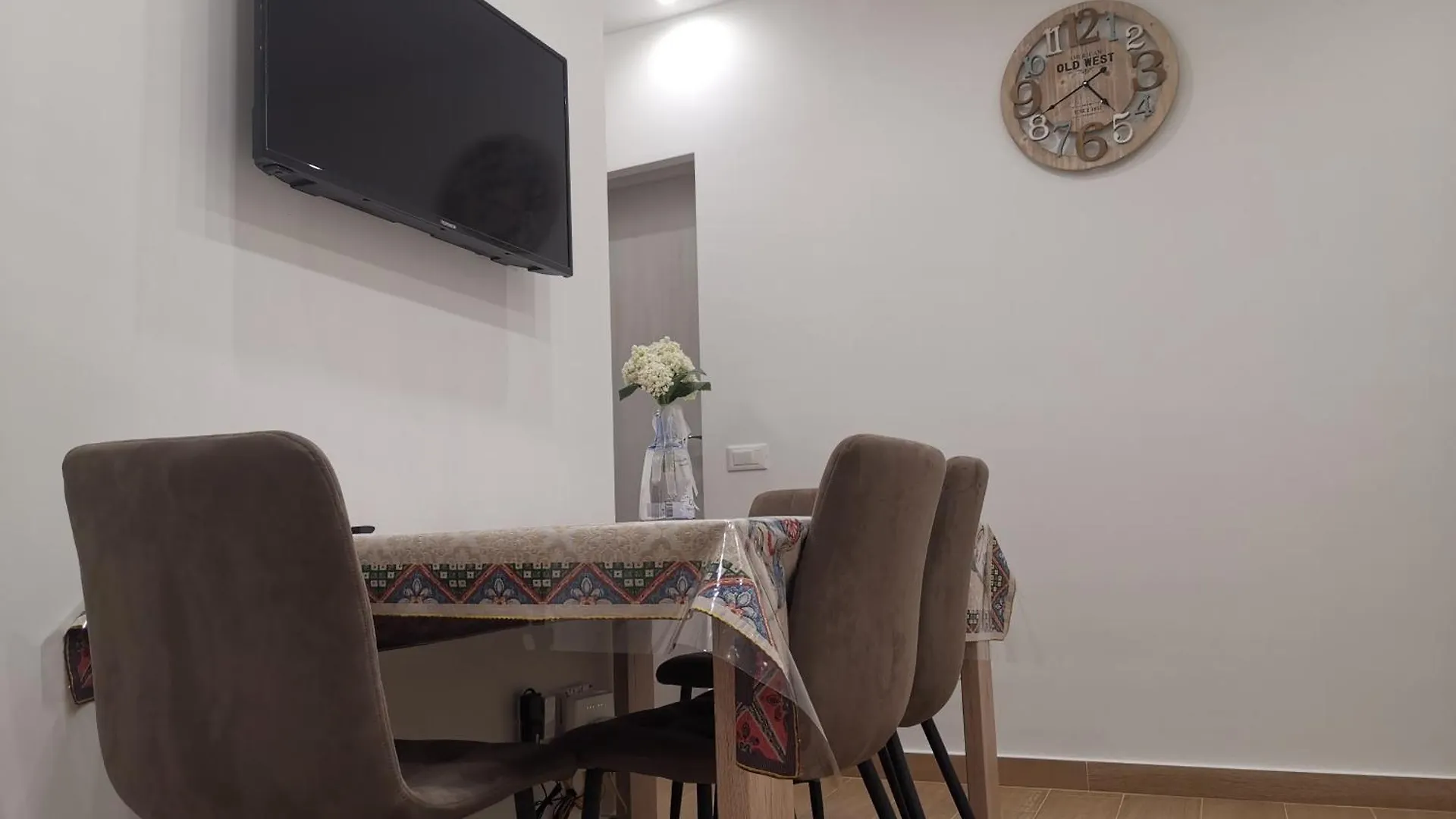 Primo Piano Apartment Palermo 0*,